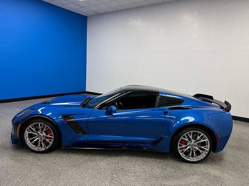 Used 2016 Chevrolet Corvette Z06 w/ 3LZ Preferred Equipment Group image 7