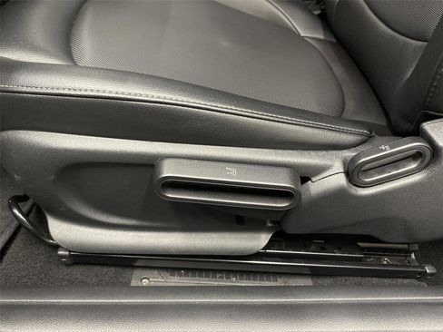 Used 2018 MINI Cooper Convertible image 18