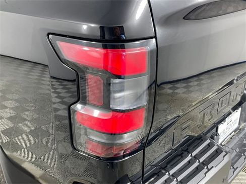 Used 2024 Nissan Frontier SV w/ Technology Package image 18