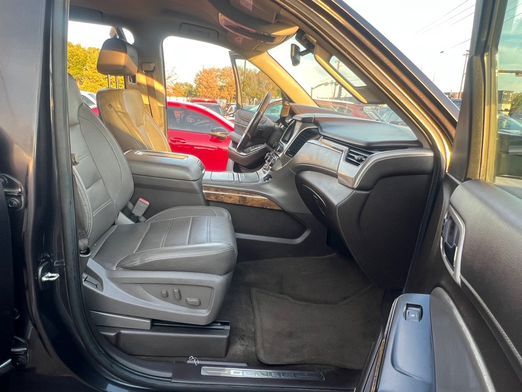 Used 2016 GMC Yukon Denali RWD image 15