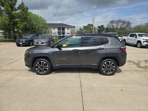 Used 2022 Jeep Compass Limited image 4