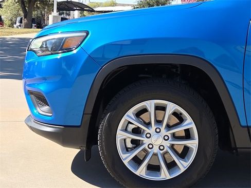 Used 2022 Jeep Cherokee Latitude Lux image 5