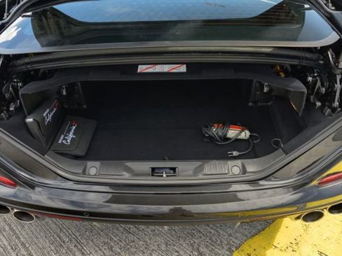 Used 2015 Ferrari California T RWD image 17