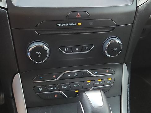 Used 2017 Ford Edge SEL w/ Equipment Group 201A FWD image 26