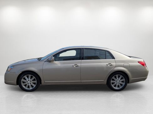 Used 2005 Toyota Avalon Limited image 8
