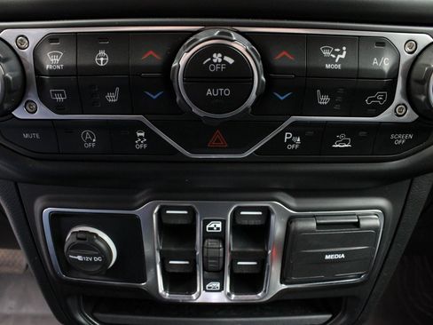 Used 2023 Jeep Wrangler Unlimited Sahara image 52