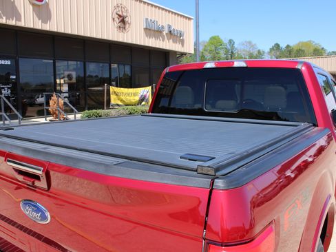 Used 2018 Ford F150 Lariat w/ Equipment Group 502A Luxury image 14