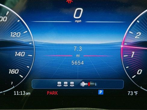 Used 2025 Mercedes-Benz GLC 300 image 12