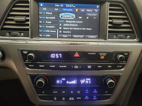 Used 2016 Hyundai Sonata Plug-In Hybrid image 25