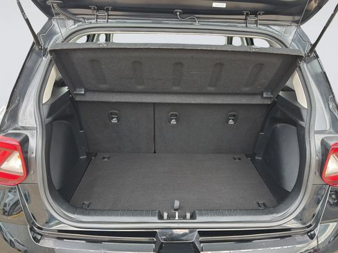 Used 2024 Hyundai Venue SEL FWD image 27