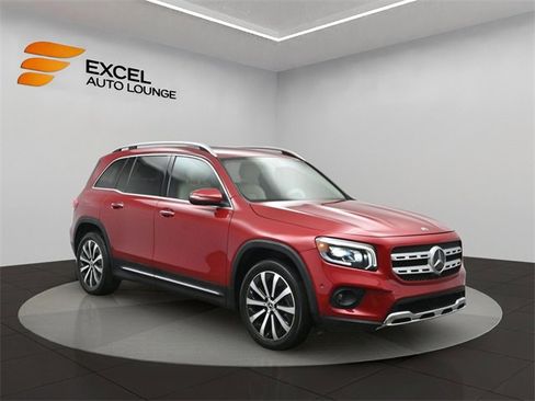 Used 2020 Mercedes-Benz GLB 250 w/ Premium Package image 7