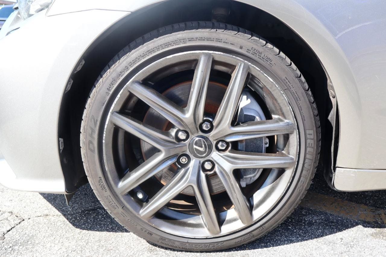 Used 2016 Lexus IS 200t w/ F Sport Package RWD image 31