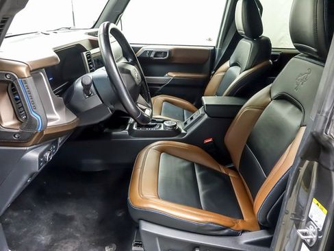 Used 2022 Ford Bronco Outer Banks image 8