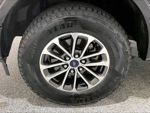 Used 2018 Ford F150 XLT w/ Equipment Group 302A Luxury AWD/4WD image 36