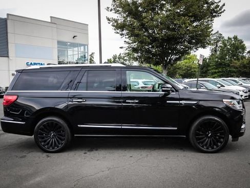 Used 2018 Lincoln Navigator L Reserve w/ Technology Package AWD/4WD image 11
