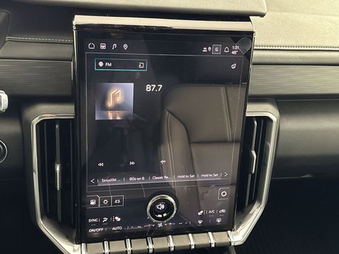 New 2026 GMC Acadia Elevation w/ Elevation Premium Package image 18