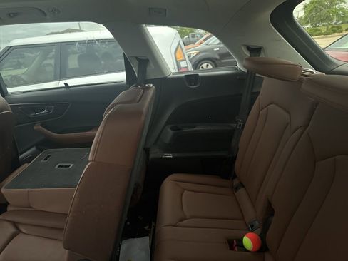 Used 2022 Audi Q7 Premium Plus image 13