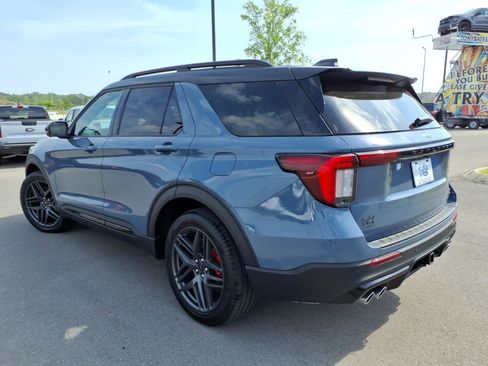 Certified 2025 Ford Explorer ST AWD/4WD image 5