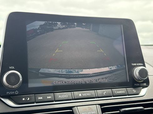 Used 2023 Nissan Altima 2.5 SV FWD image 32