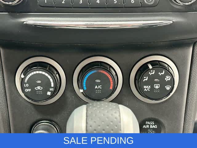 Used 2012 Nissan Rogue SV AWD/4WD image 12