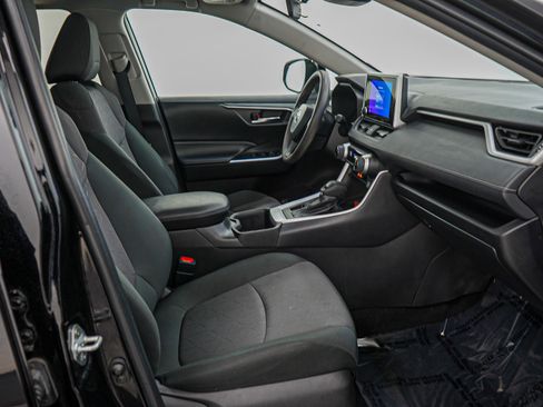 Used 2024 Toyota RAV4 XLE image 12