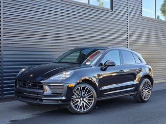 Used 2025 Porsche Macan video 1