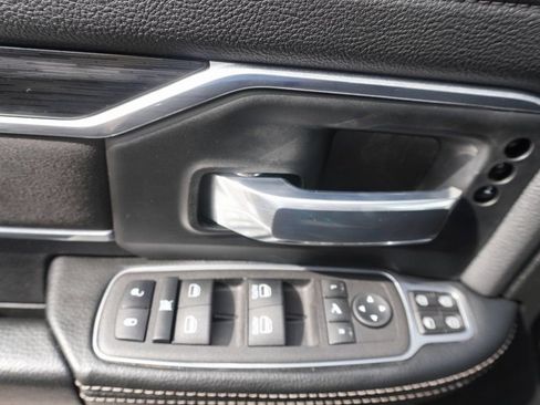 Used 2024 RAM 2500 Laramie w/ Sport Appearance Package image 9