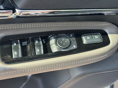 New 2025 Lincoln Corsair Reserve w/ Equipment Group 202A image 25