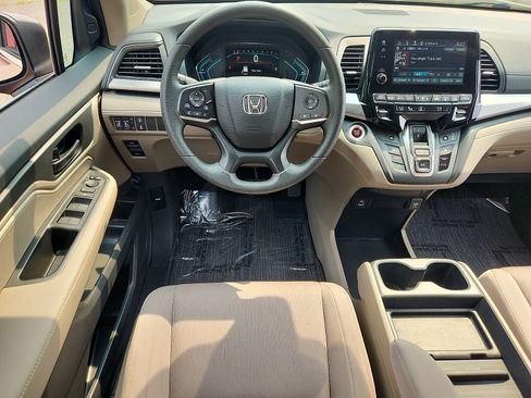 Used 2023 Honda Odyssey EX image 11