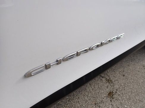 Used 2019 Jeep Cherokee Latitude Plus w/ Cold Weather Group image 13