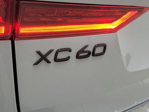 New 2026 Volvo XC60 B5 Ultra w/ Protection Package Premier image 9
