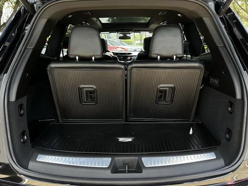 Used 2024 Cadillac XT6 Premium Luxury AWD/4WD image 33