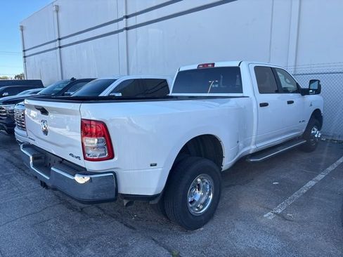 Used 2024 RAM 3500 Big Horn AWD/4WD image 3