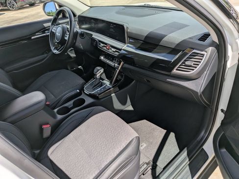 Certified 2025 Kia Seltos S AWD/4WD image 14
