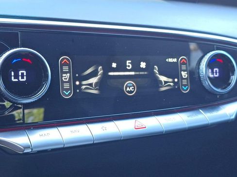 Used 2022 Genesis GV70 3.5T Sport AWD/4WD image 30
