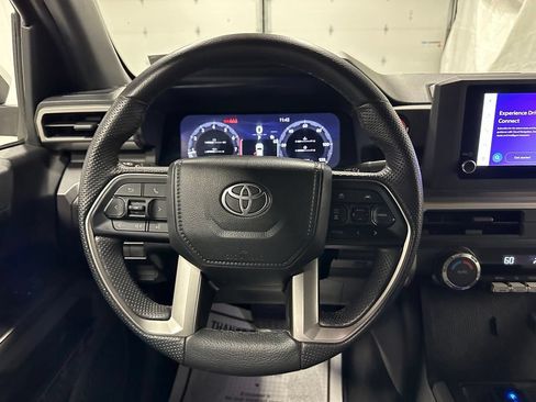 Used 2026 Toyota Tacoma TRD Off-Road AWD/4WD image 18