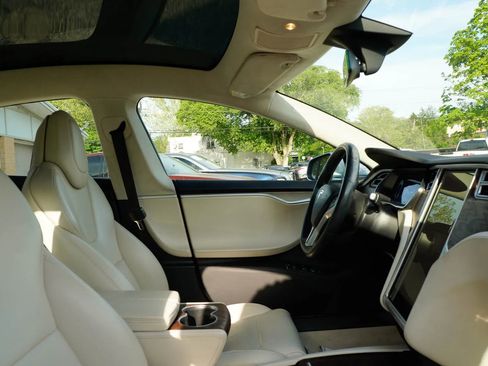 Used 2017 Tesla Model S 100D AWD/4WD image 34