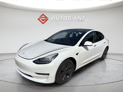 Used 2021 Tesla Model 3 Standard Range Plus RWD image 1