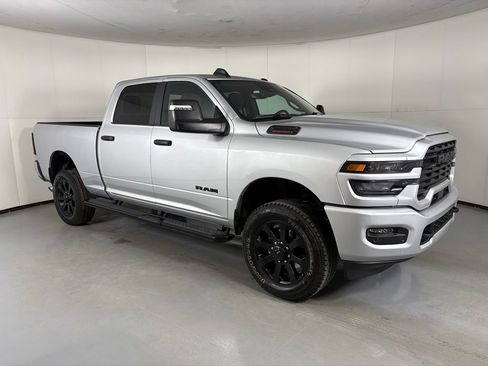 Used 2026 RAM 2500 Big Horn AWD/4WD image 9