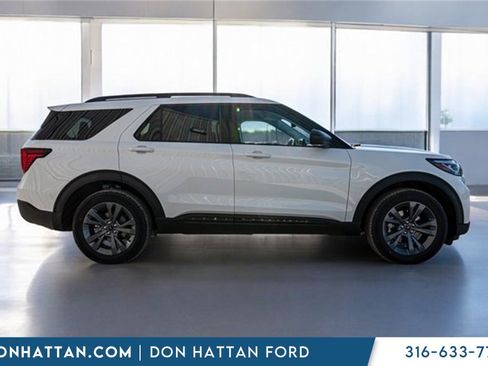 New 2026 Ford Explorer Active w/ Active Comfort Package image 39