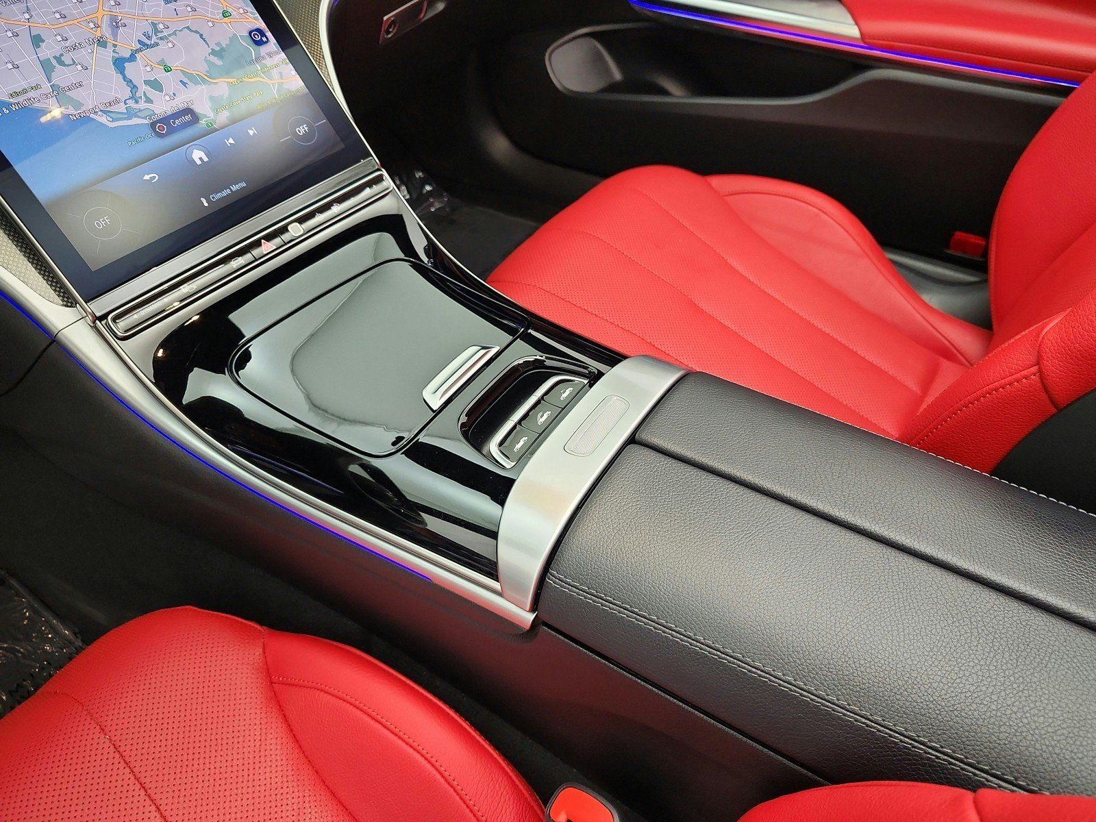 Certified 2024 Mercedes-Benz CLE 450 4MATIC Cabriolet image 11