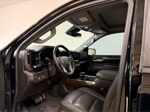 Used 2023 Chevrolet Silverado 1500 RST w/ Convenience Package II AWD/4WD image 14