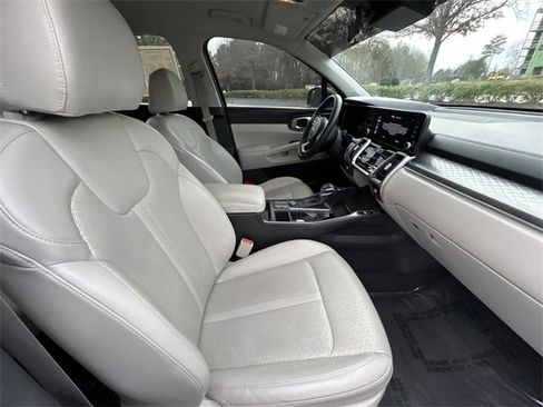Certified 2023 Kia Sorento S image 22