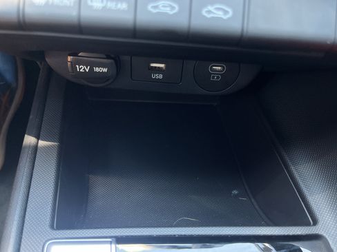 Used 2025 Hyundai Elantra Hybrid FWD image 25