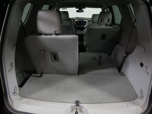 Used 2018 GMC Acadia SLT image 5