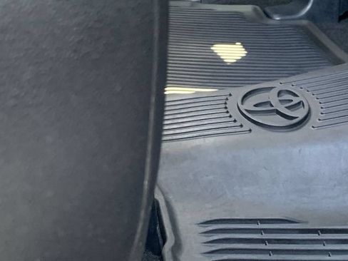 Used 2021 Toyota 4Runner Venture w/ Moonroof Package AWD/4WD image 13