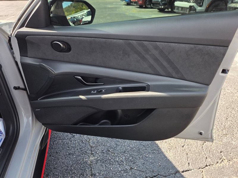 Used 2025 Hyundai Elantra N FWD image 11