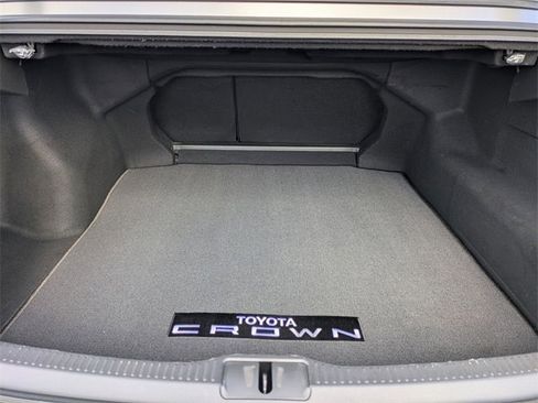 Used 2025 Toyota Crown Platinum image 18