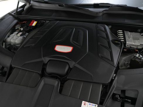 Used 2021 Porsche Cayenne GTS image 68