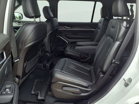 New 2026 Jeep Grand Cherokee L Limited w/ Limited Altitude Package image 9